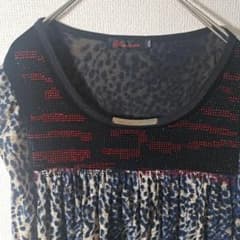 Q34　ぴ　トップス