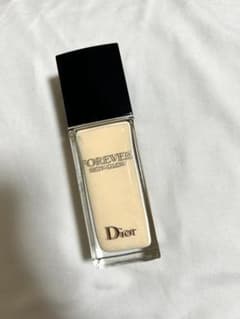 Dior Forever Skin Glow リキッドファンデーション 0N