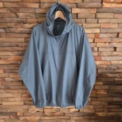 ユニクロ　ポケッタブルUVカットパーカ　グレー　XLサイズ