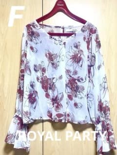 ロイヤルパーティ✴︎フローラル柄シアーシャツ