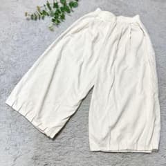 ワイドパンツ　ホワイト　ゆったり　ウエストゴム　Mサイズ相当